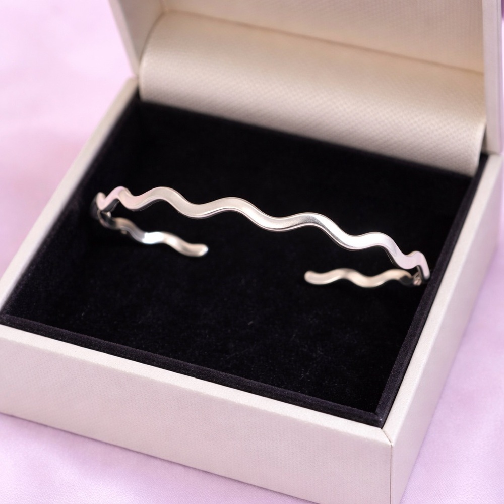 Wavy sterling Silver Cuff Bracelet Adjustable Unisex open bangle